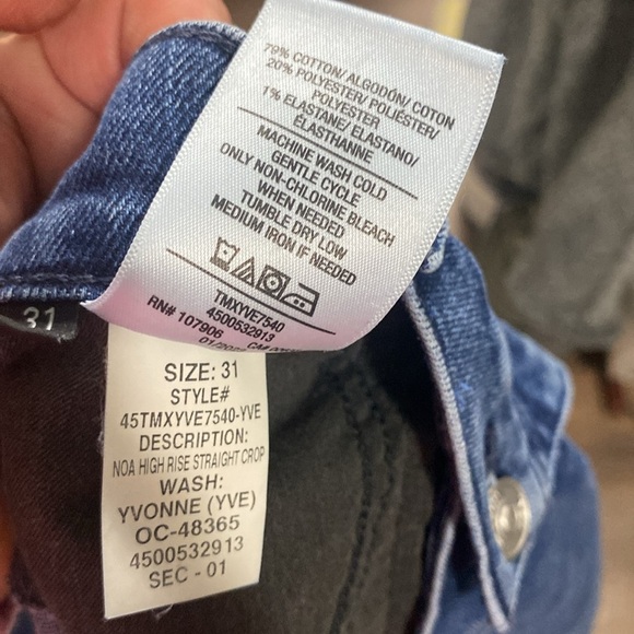 HUSDON NOA YVONNE HIGH RISE STRAIGHT CROP JEAN W/STRETCH AND FADING DETAILS - Picture 16 of 16